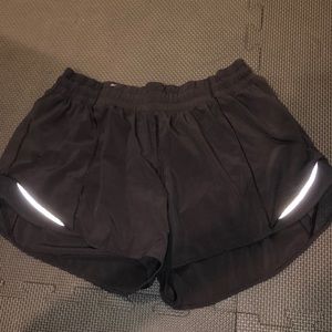 Lululemon hotty hot shorts!